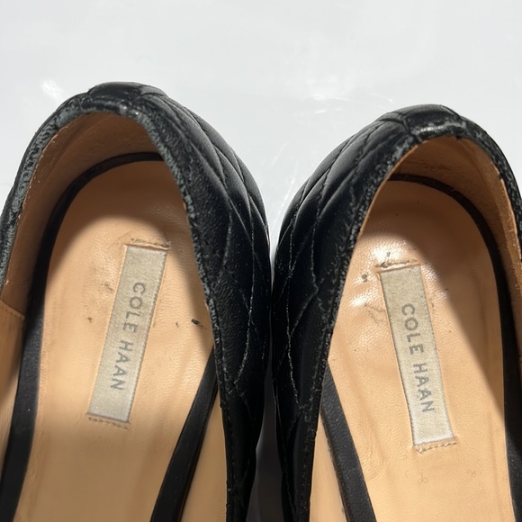 Cole Haan black quilted flats with patent cap toe.  In good condition.  Sz 8.5 - Picture 8 of 8